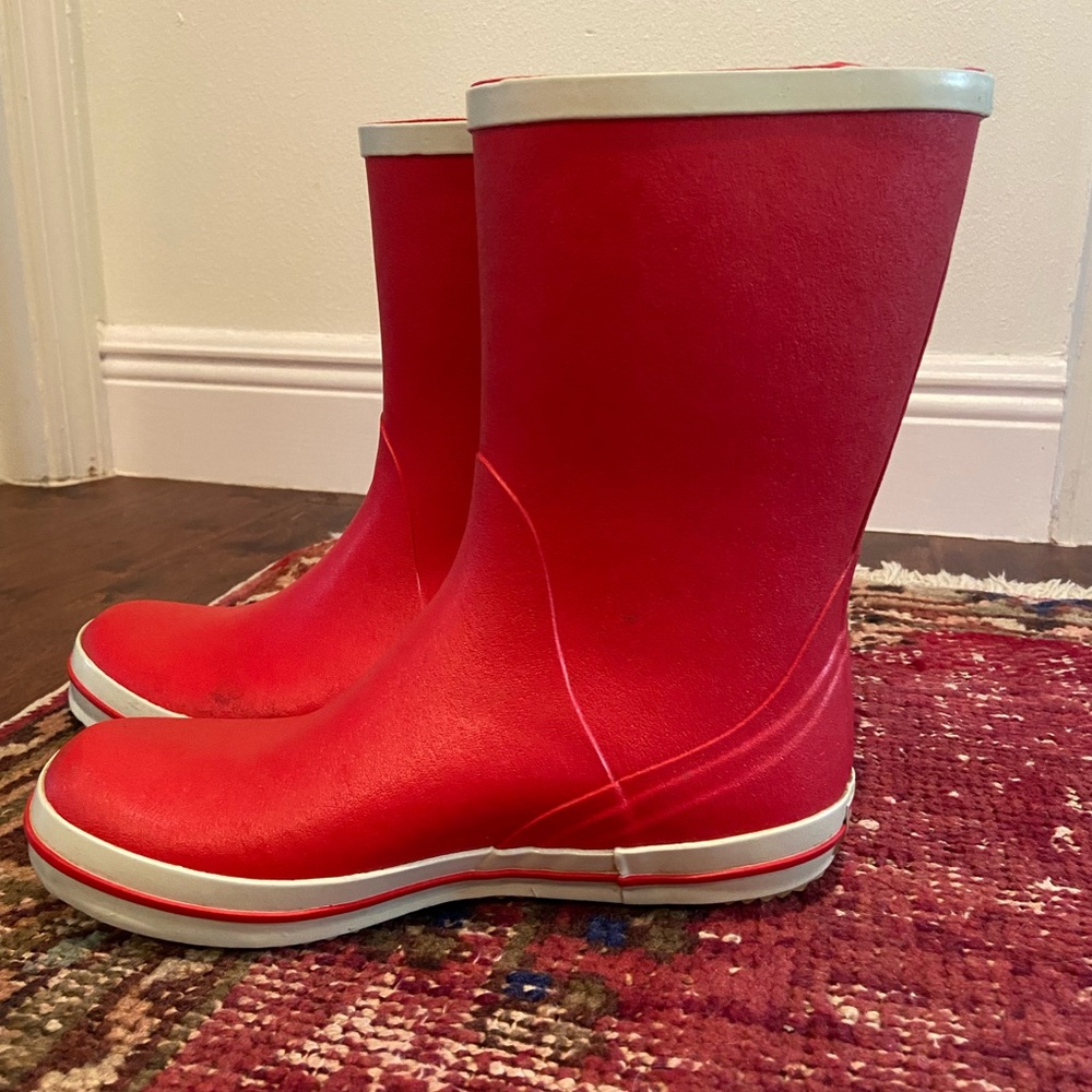 Kamik women’s red rain boots - 7